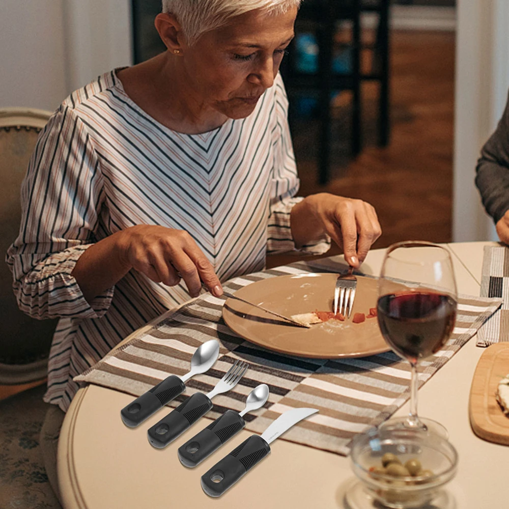 Vajilla adaptable de goma suave para personas con movilidad reducida